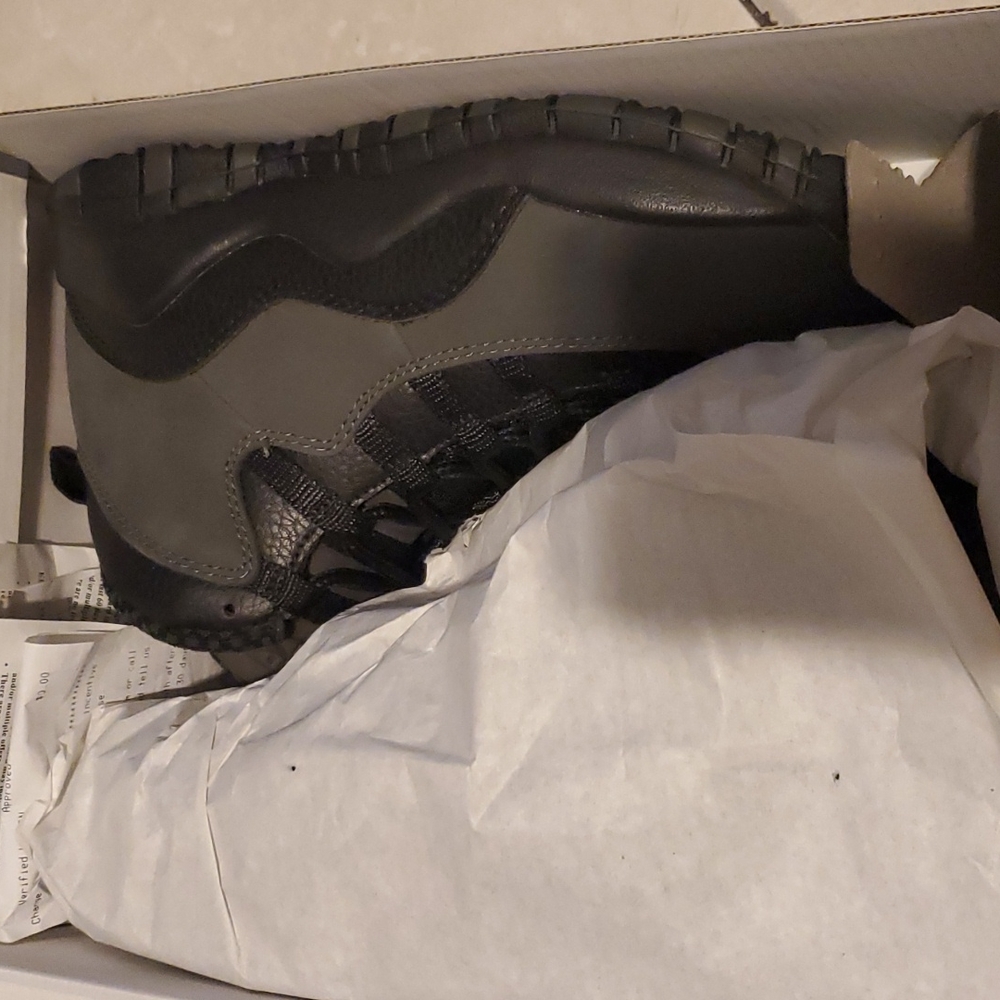 Jordan 10 Retro size 3.5y black gray